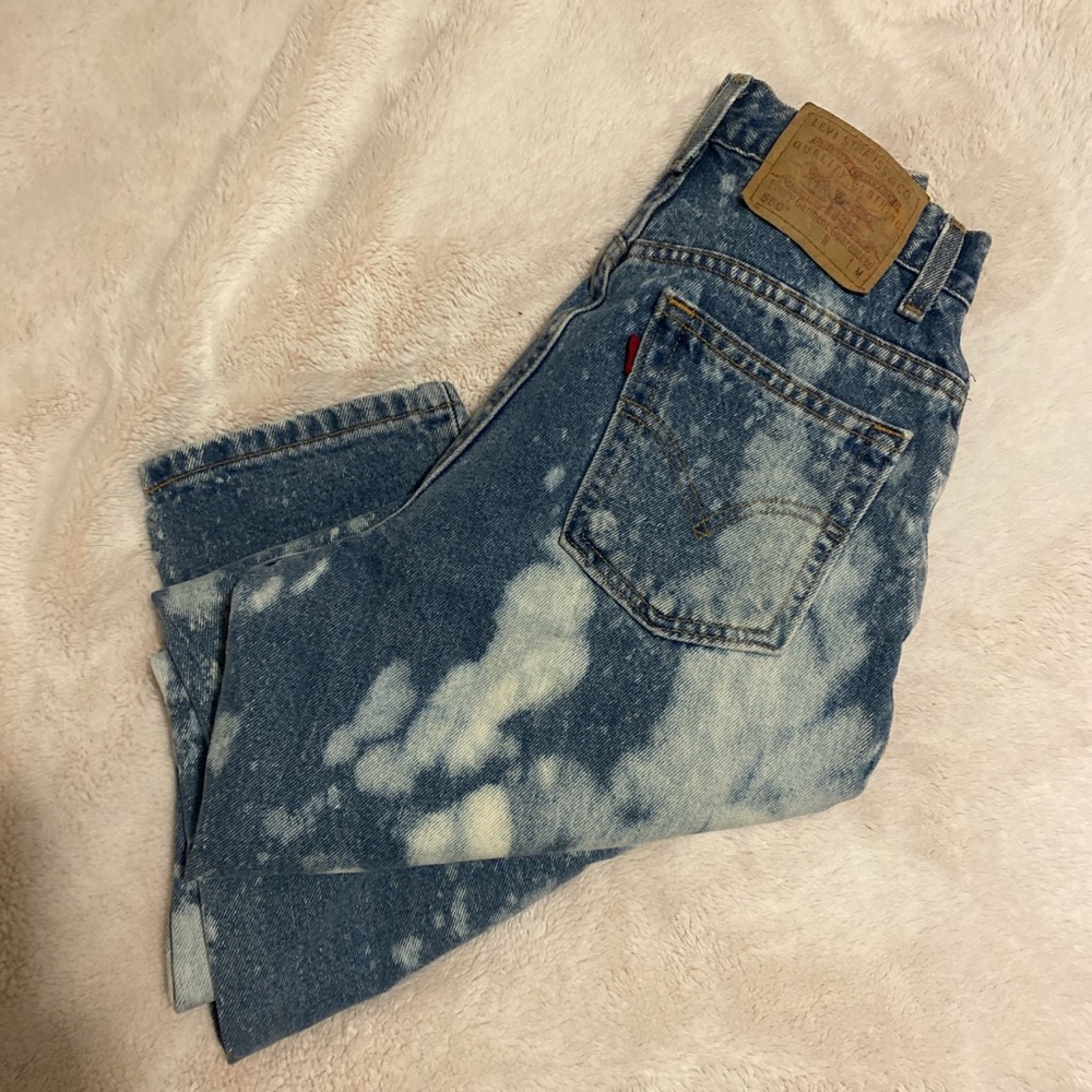 Levi’s acid washed mom jeans